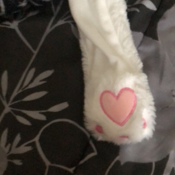 Bunny Hat With Moving Ears 